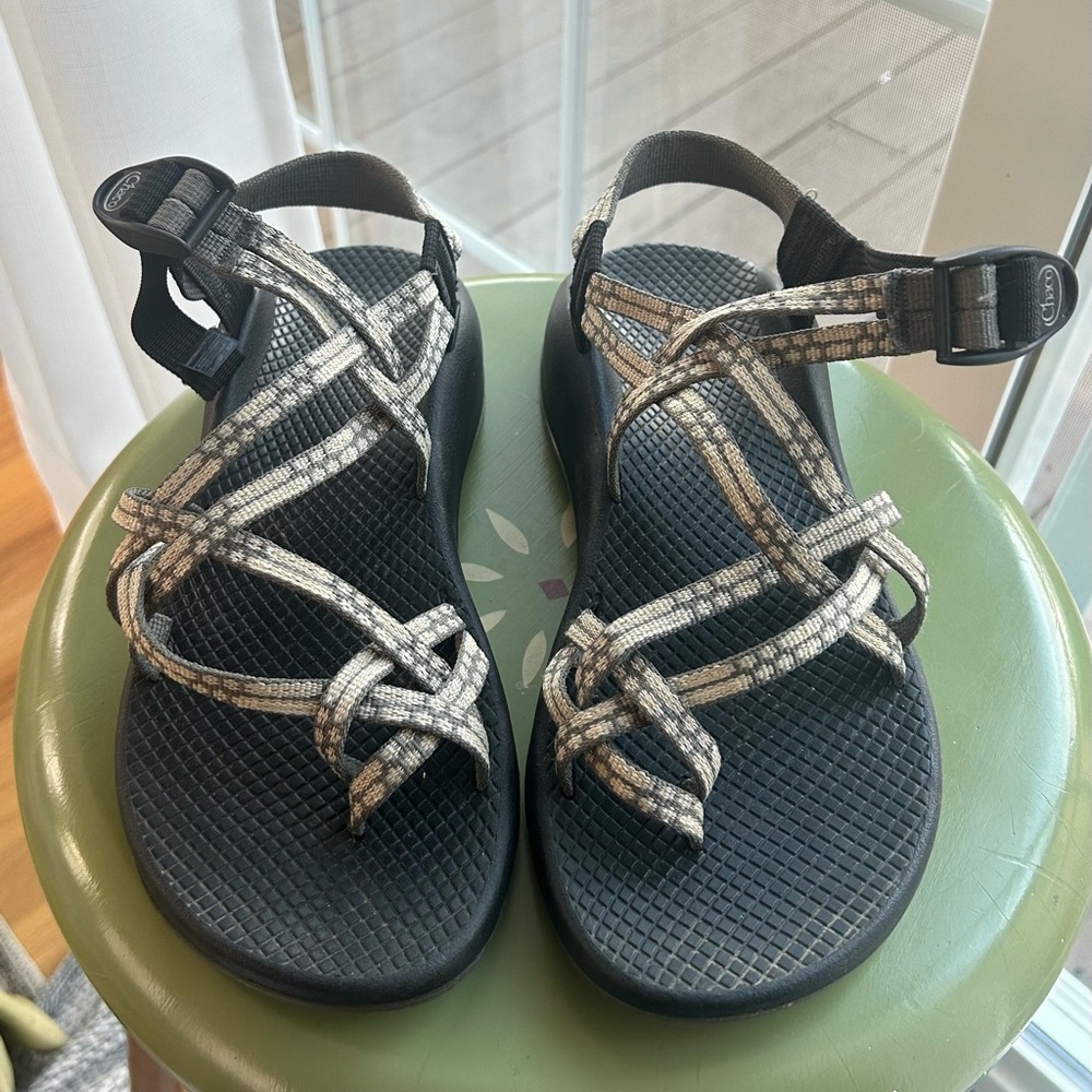 Chaco Women's Sandals Black with Beige Pattern Straps